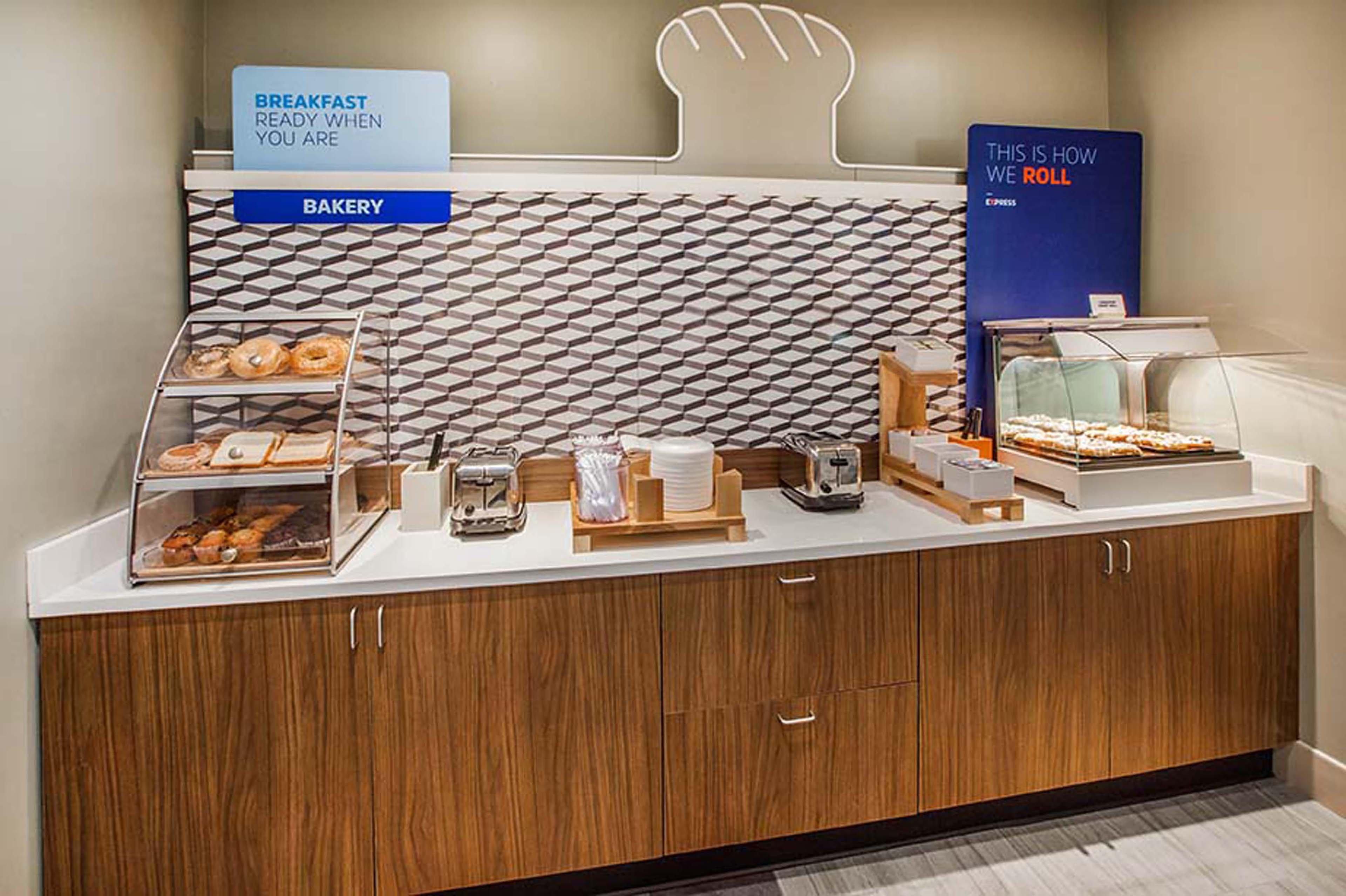 Holiday Inn Express & Suites Merced - Yosemite Natl Pk Area By Ihg Экстерьер фото